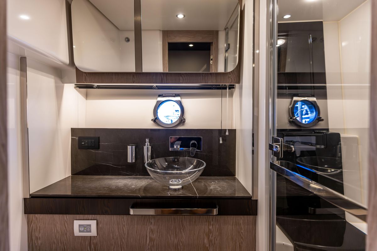 2021 Azimut 60 