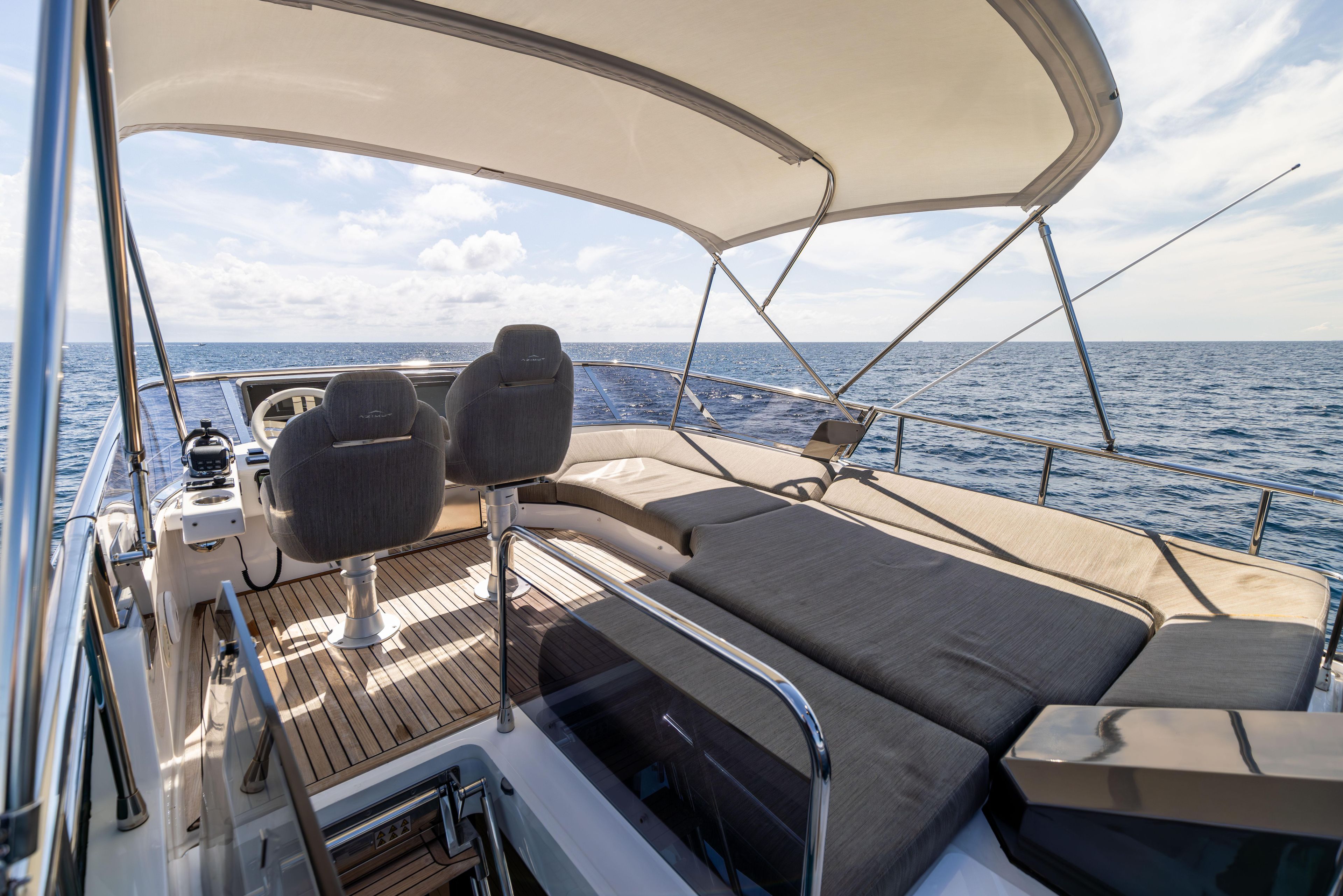 Yacht
