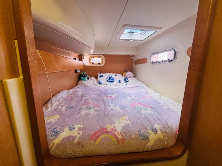 Sailfish Yacht Photos Pics Port Aft Stateroom