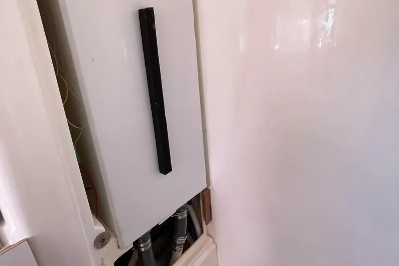 Sailfish Yacht Photos Pics New Holding Tanks  2