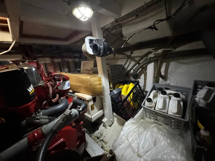 Carolina Breeze Yacht Photos Pics 