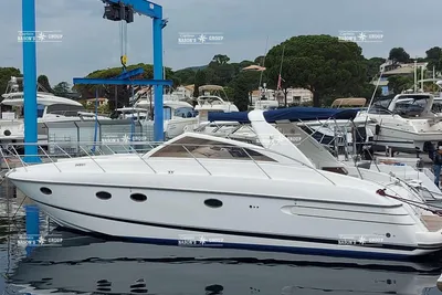 2004 Princess V42