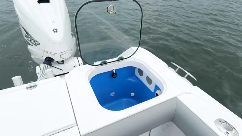 Engine Warranty Yacht Photos Pics 2023 Everglades 365 CC boat with open livewell and Yamaha outboard engine.
