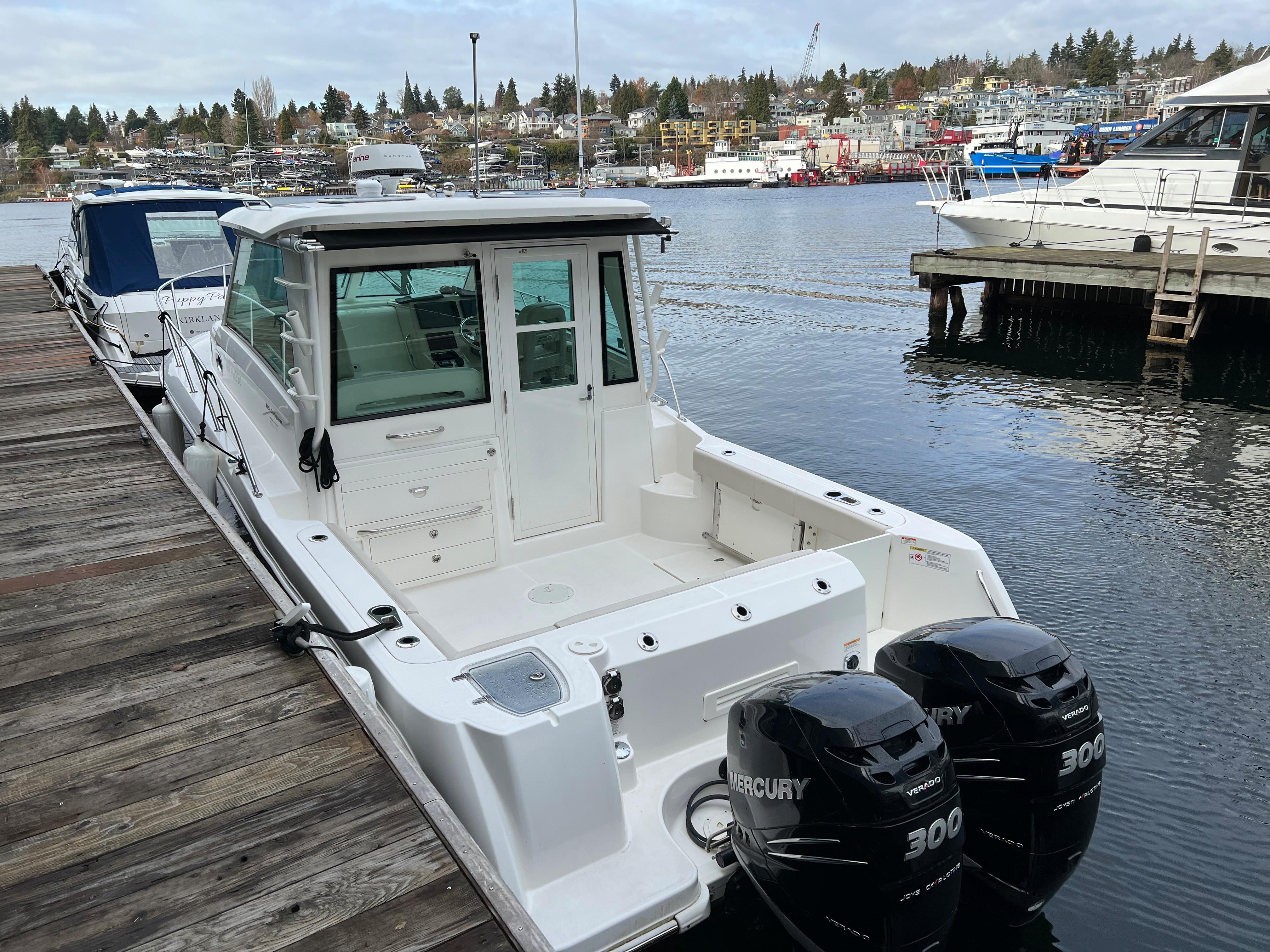 2018 Boston Whaler 315 Conquest Pilothouse Pilothouse for sale YachtWorld