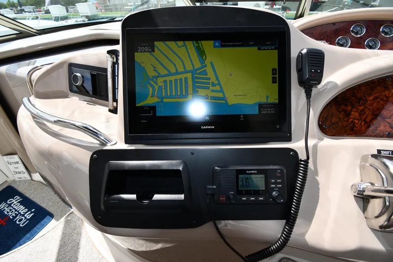  Yacht Photos Pics Control panel of a 2000 Sea Ray 460 Sundancer with Garmin navigation system.