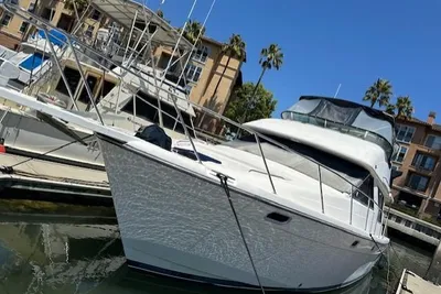 Bayliner 3988 Command Bridge Motoryacht
