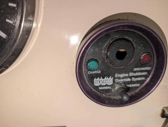 Bravo Zula Yacht Photos Pics Mainship Pilot Sedan 34