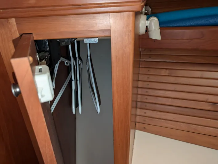 Bravo Zula Yacht Photos Pics Mainship Pilot Sedan 34