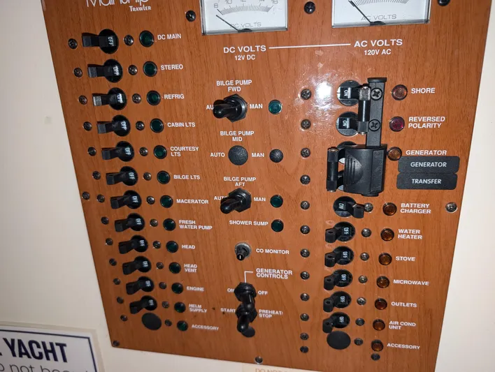 Bravo Zula Yacht Photos Pics Mainship Pilot Sedan 34