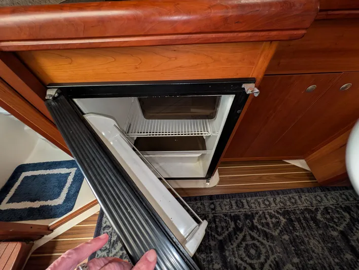 Bravo Zula Yacht Photos Pics Mainship Pilot Sedan 34