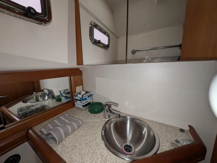 Bravo Zula Yacht Photos Pics Mainship Pilot Sedan 34