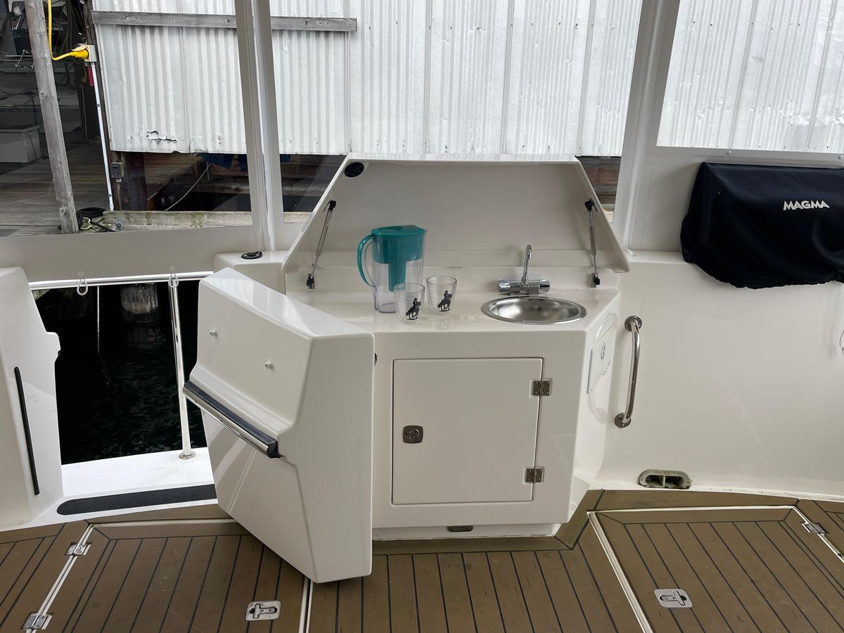 2009 American Tug 52 