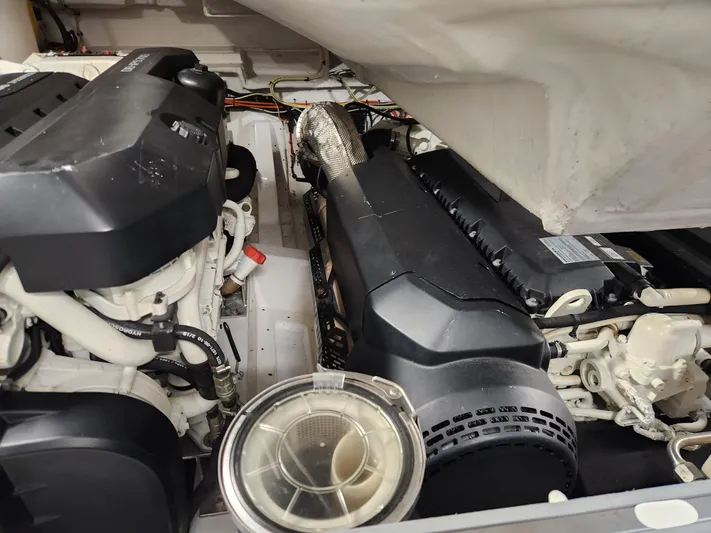 Pri Sea Yacht Photos Pics Engine compartment of a 2019 Azimut S6 yacht, showcasing mechanical components.