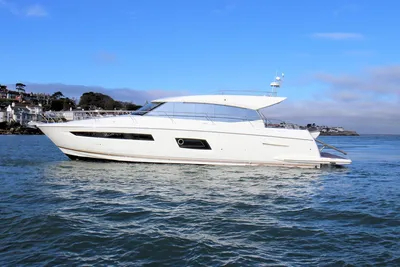 2018 Prestige 560 S
