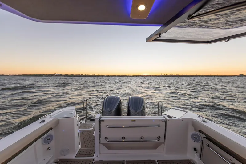  Yacht Photos Pics Manufacturer Provided Image