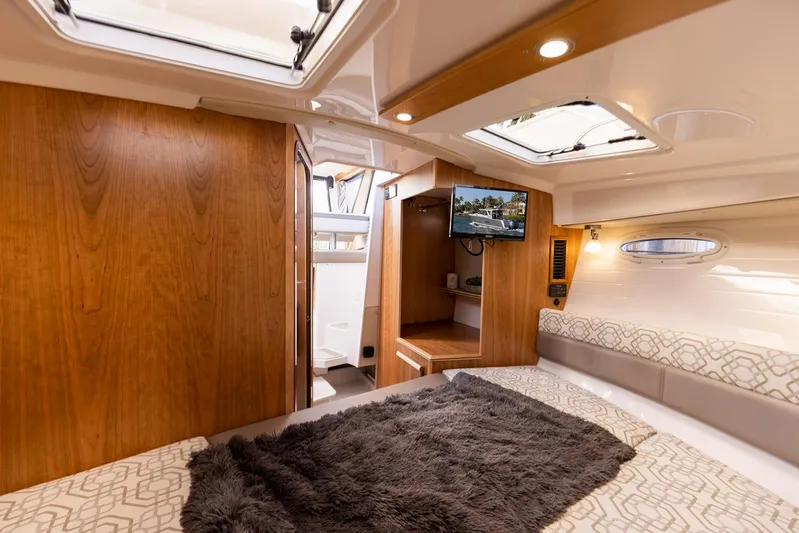  Yacht Photos Pics Manufacturer Provided Image