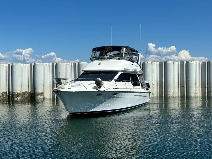 Lady James Yacht Photos Pics 