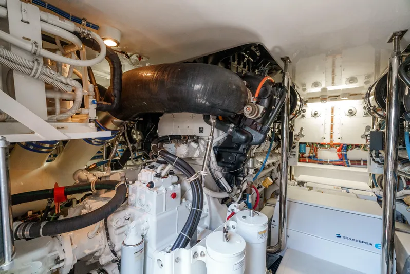 Querencia Yacht Photos Pics 