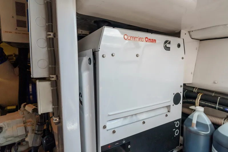 Querencia Yacht Photos Pics 