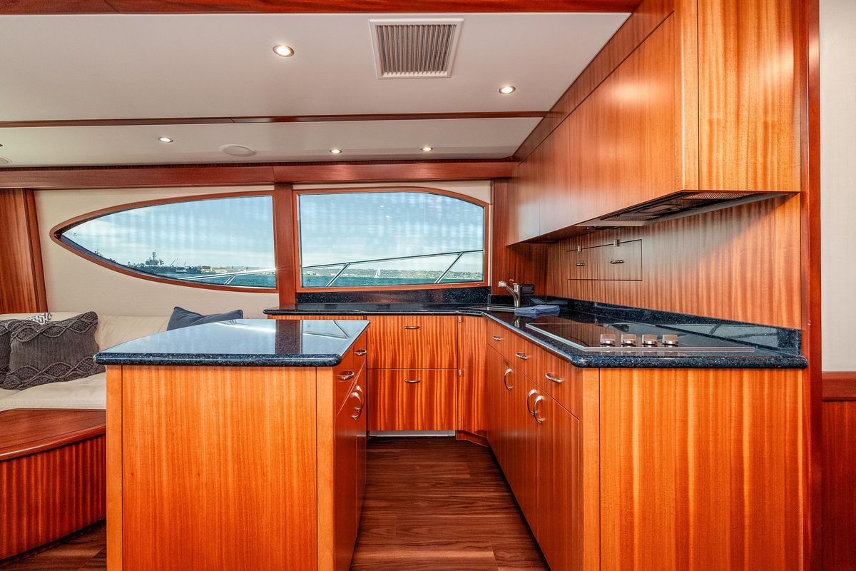 2017 Hatteras 54 