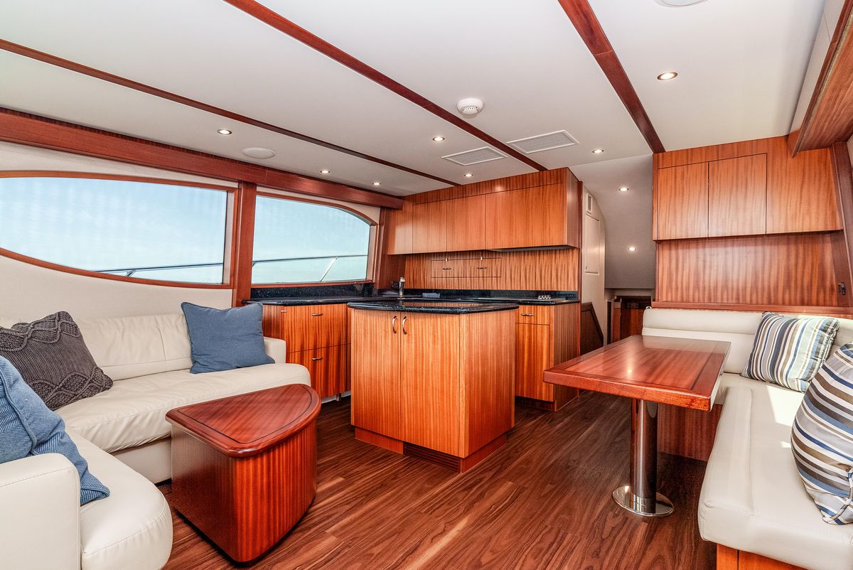 2017 Hatteras 54 
