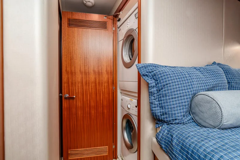 Querencia Yacht Photos Pics 