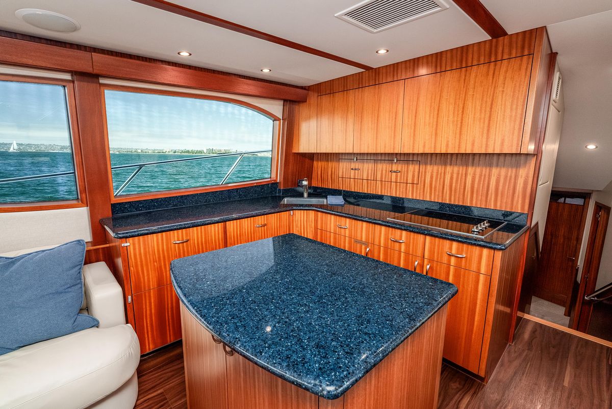 2017 Hatteras 54 