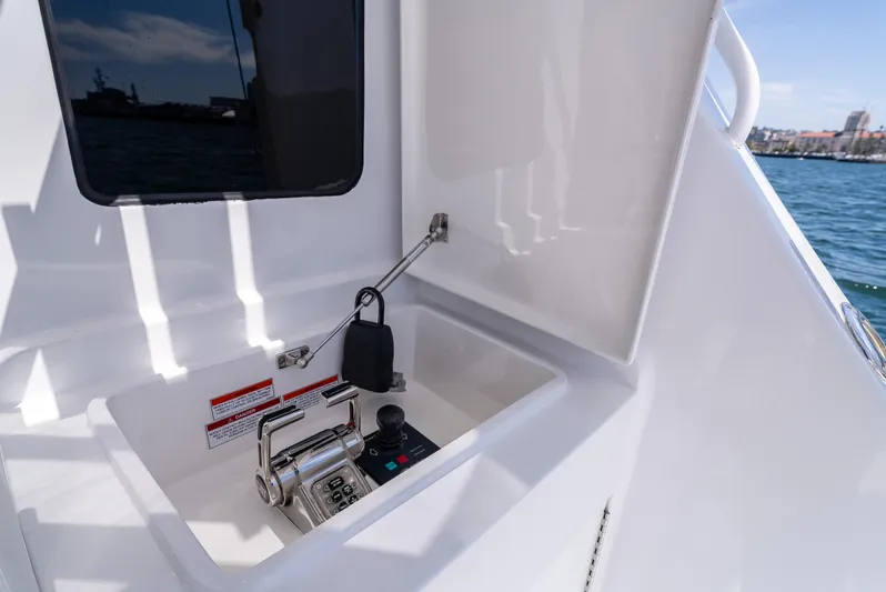 Querencia Yacht Photos Pics 