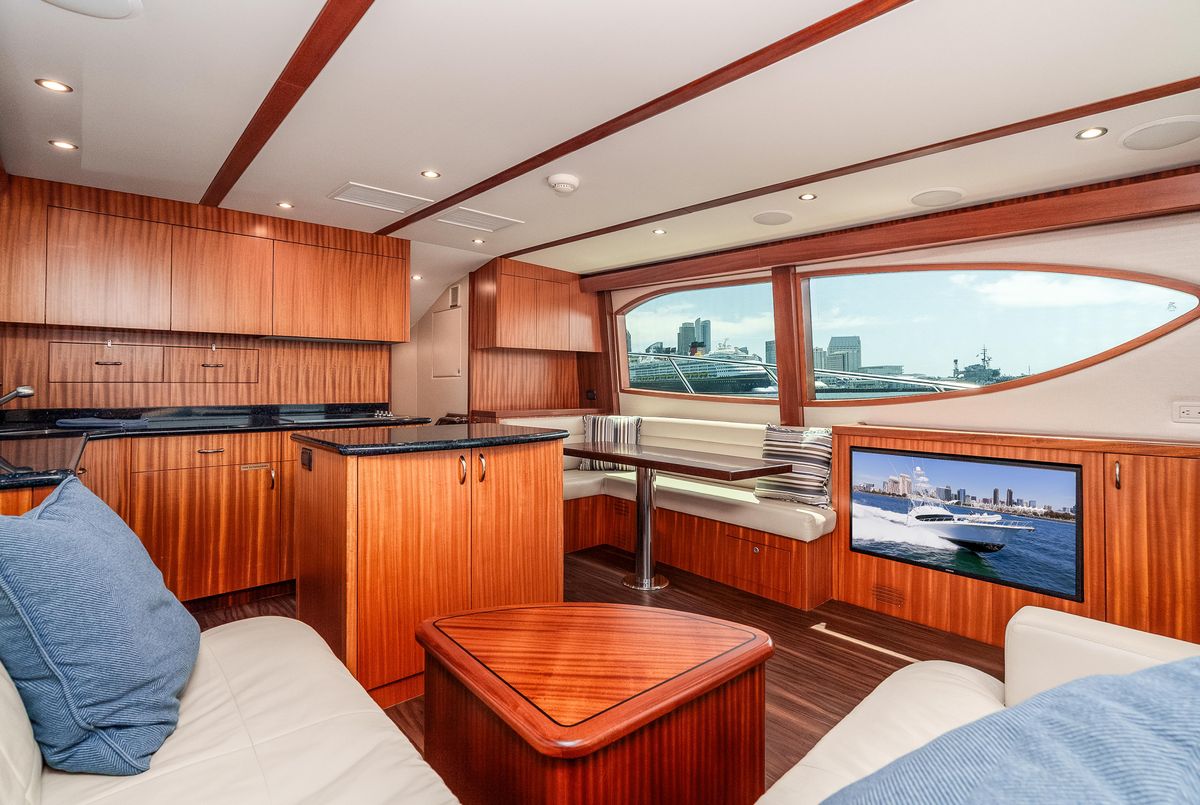 2017 Hatteras 54 