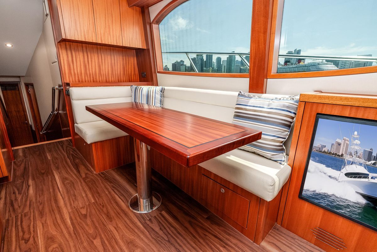 2017 Hatteras 54 
