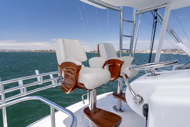 Querencia Yacht Photos Pics 