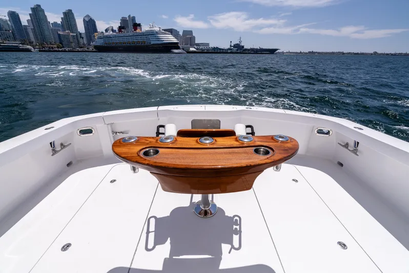 Querencia Yacht Photos Pics 