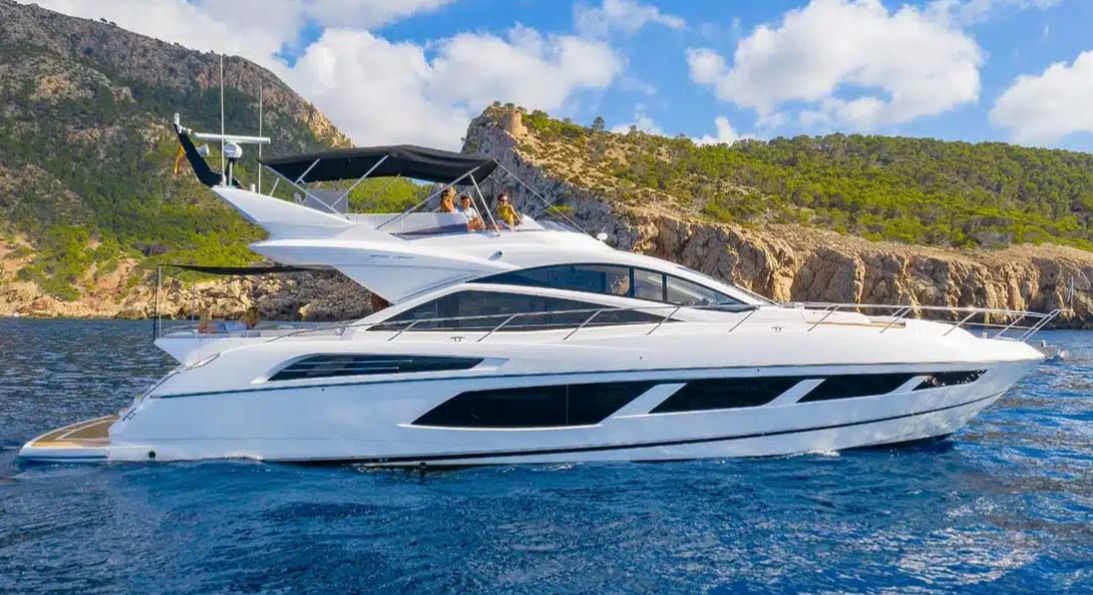 2017 Sunseeker 68 Sport Yacht