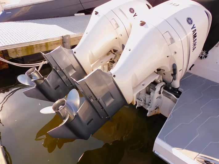 Leigha Alta Yacht Photos Pics 