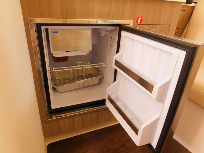 Leigha Alta Yacht Photos Pics 