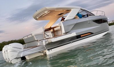 Yacht
