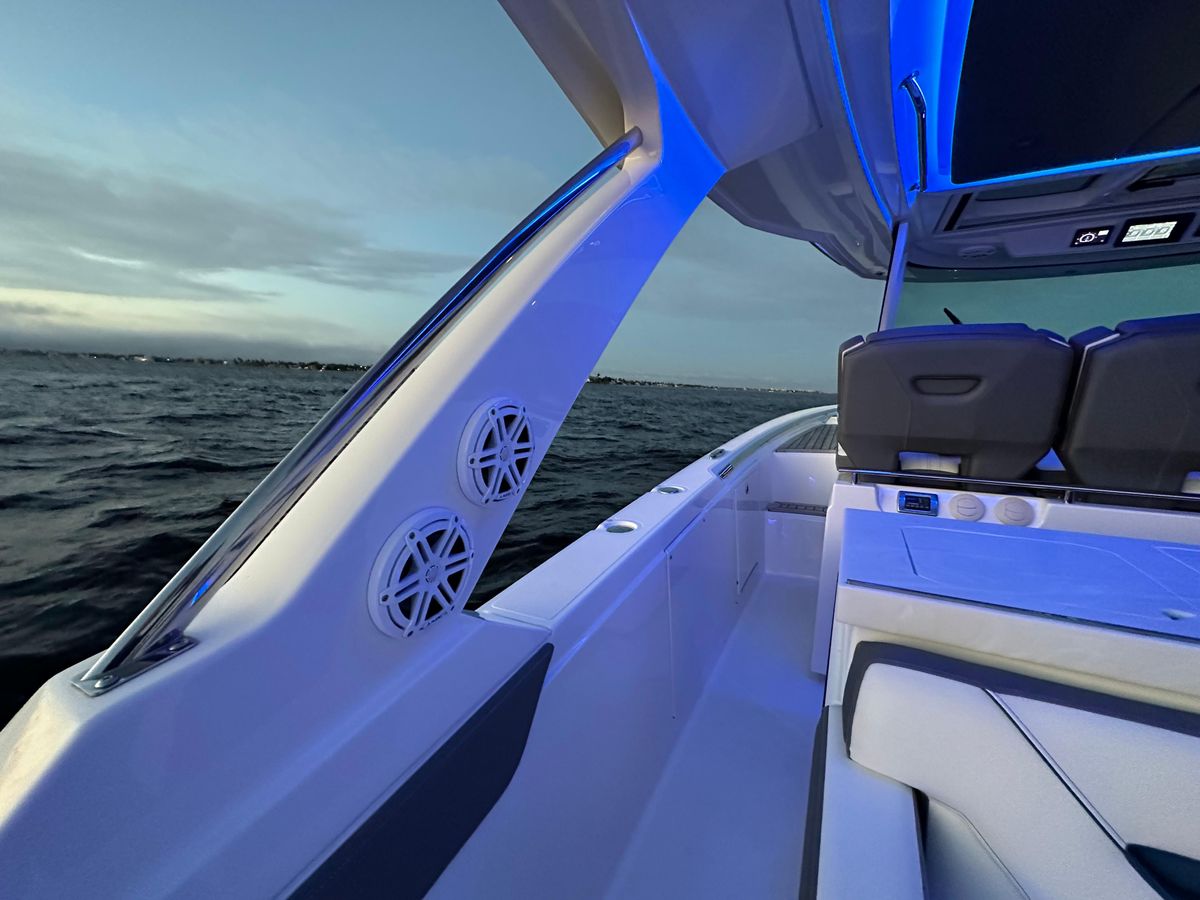 2020 Tiara Yachts 43 