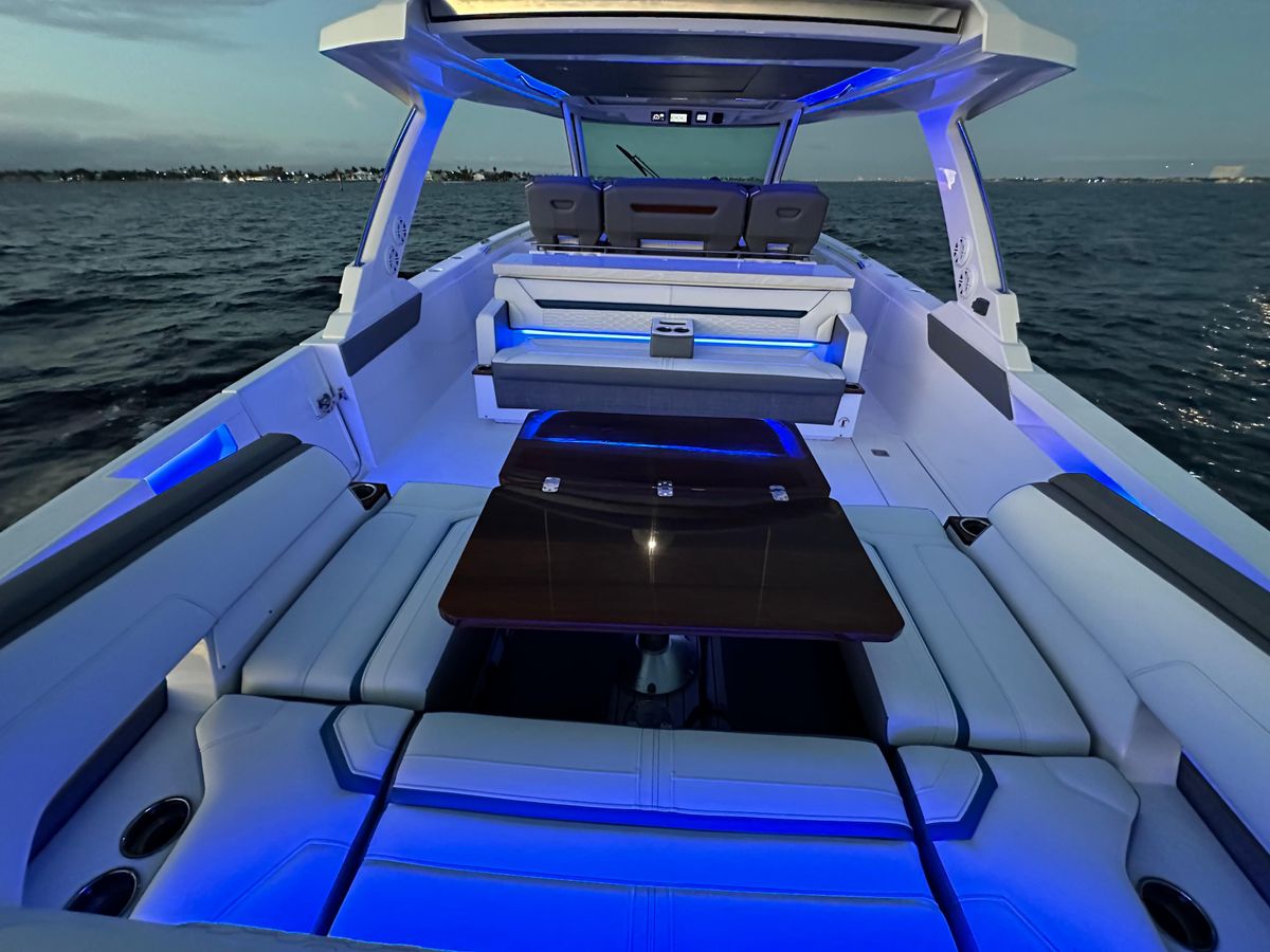 2020 Tiara Yachts 43 