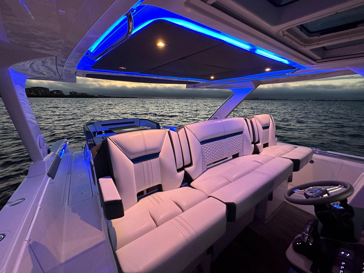 2020 Tiara Yachts 43 