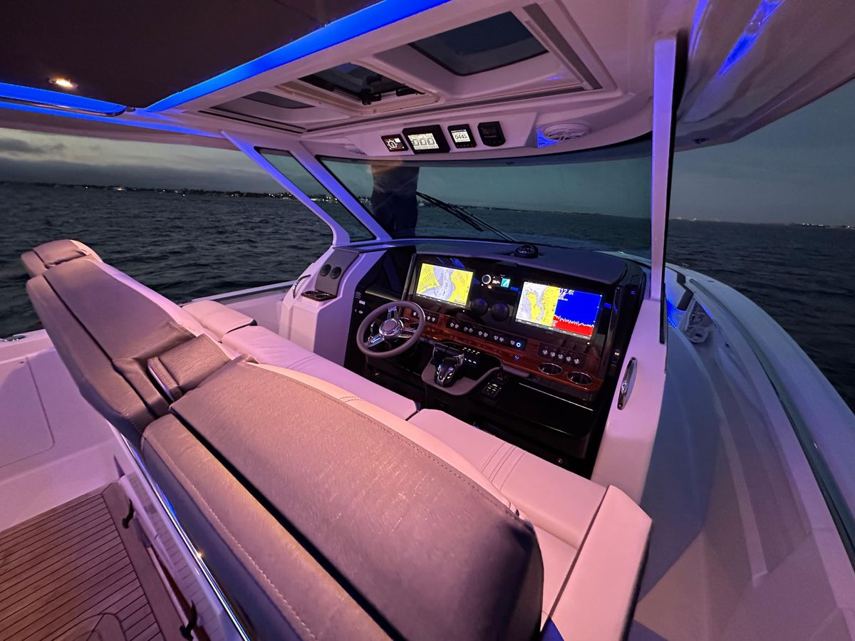 2020 Tiara Yachts 43 
