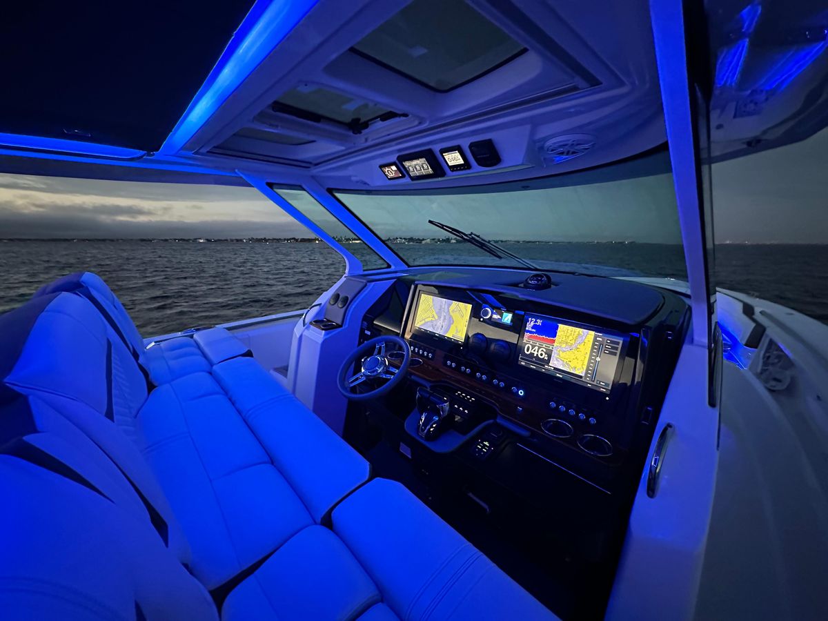 2020 Tiara Yachts 43 