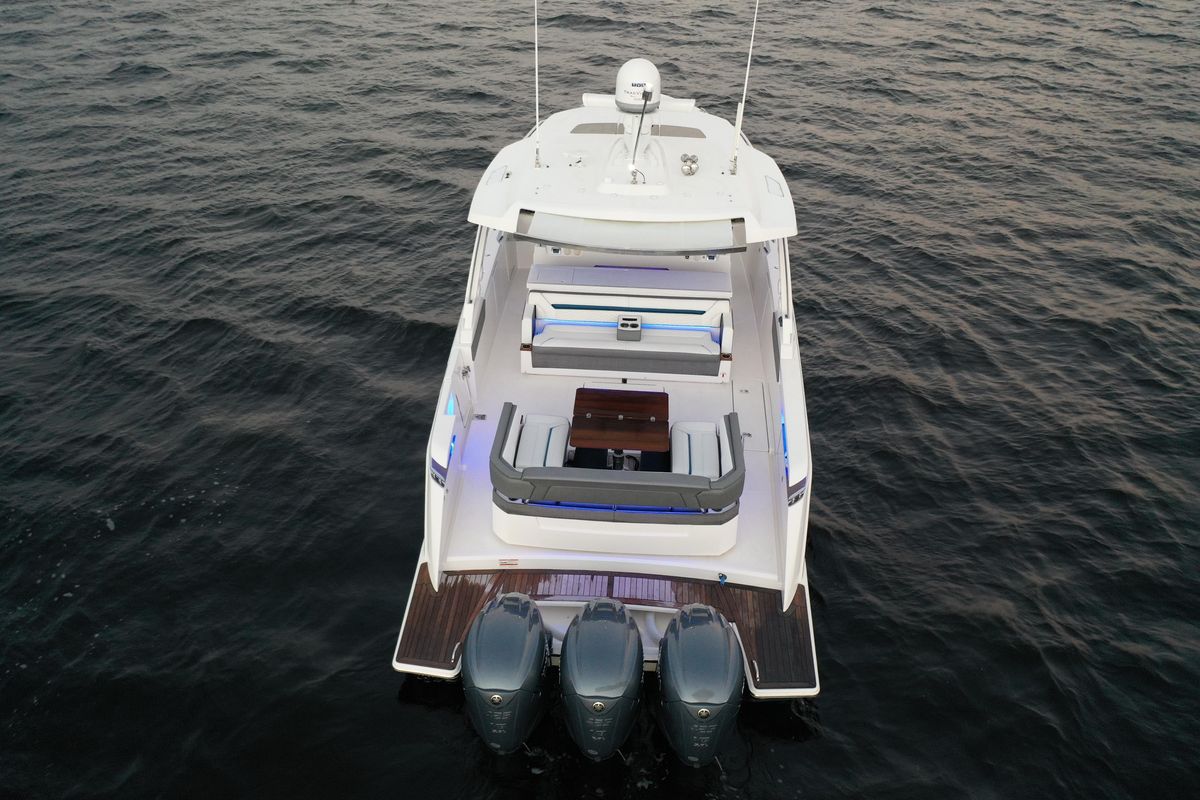 2020 Tiara Yachts 43 