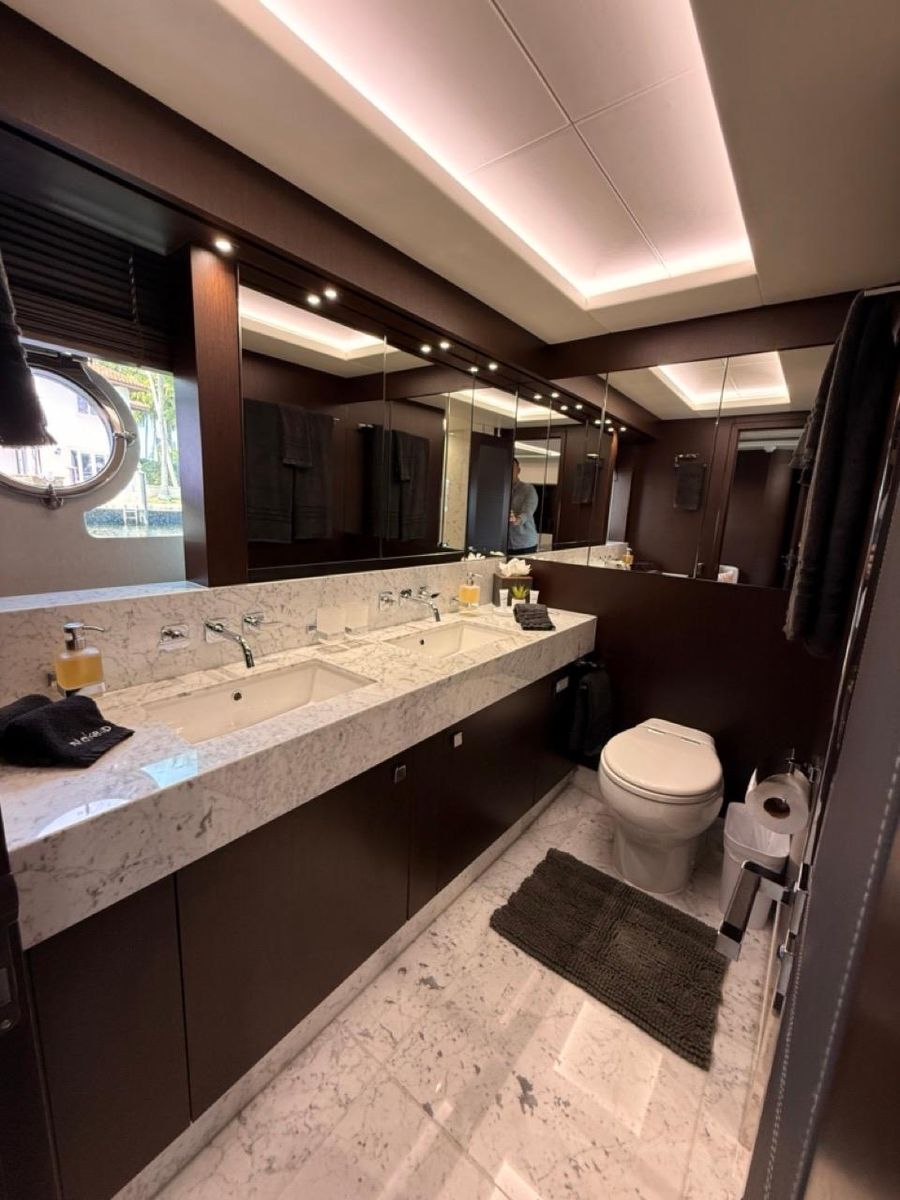 2018 Sunseeker 86 