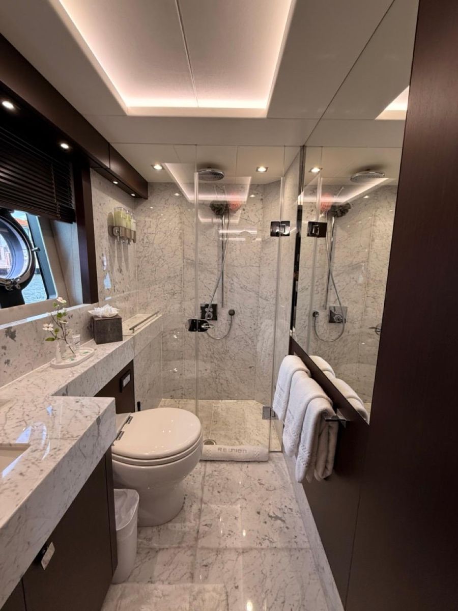 2018 Sunseeker 86 