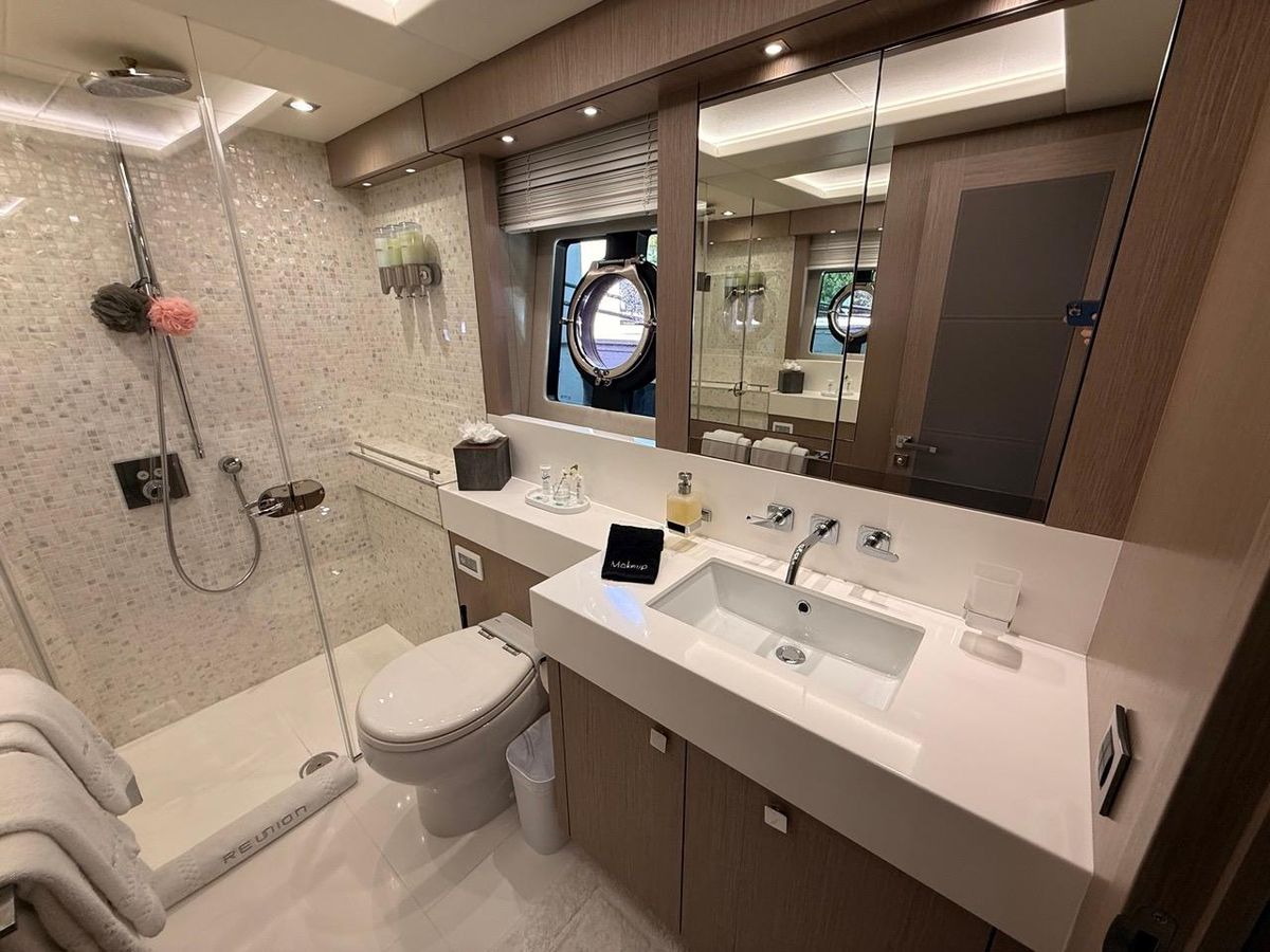 2018 Sunseeker 86 