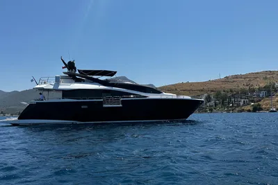 2018 Sunseeker 86 Yacht