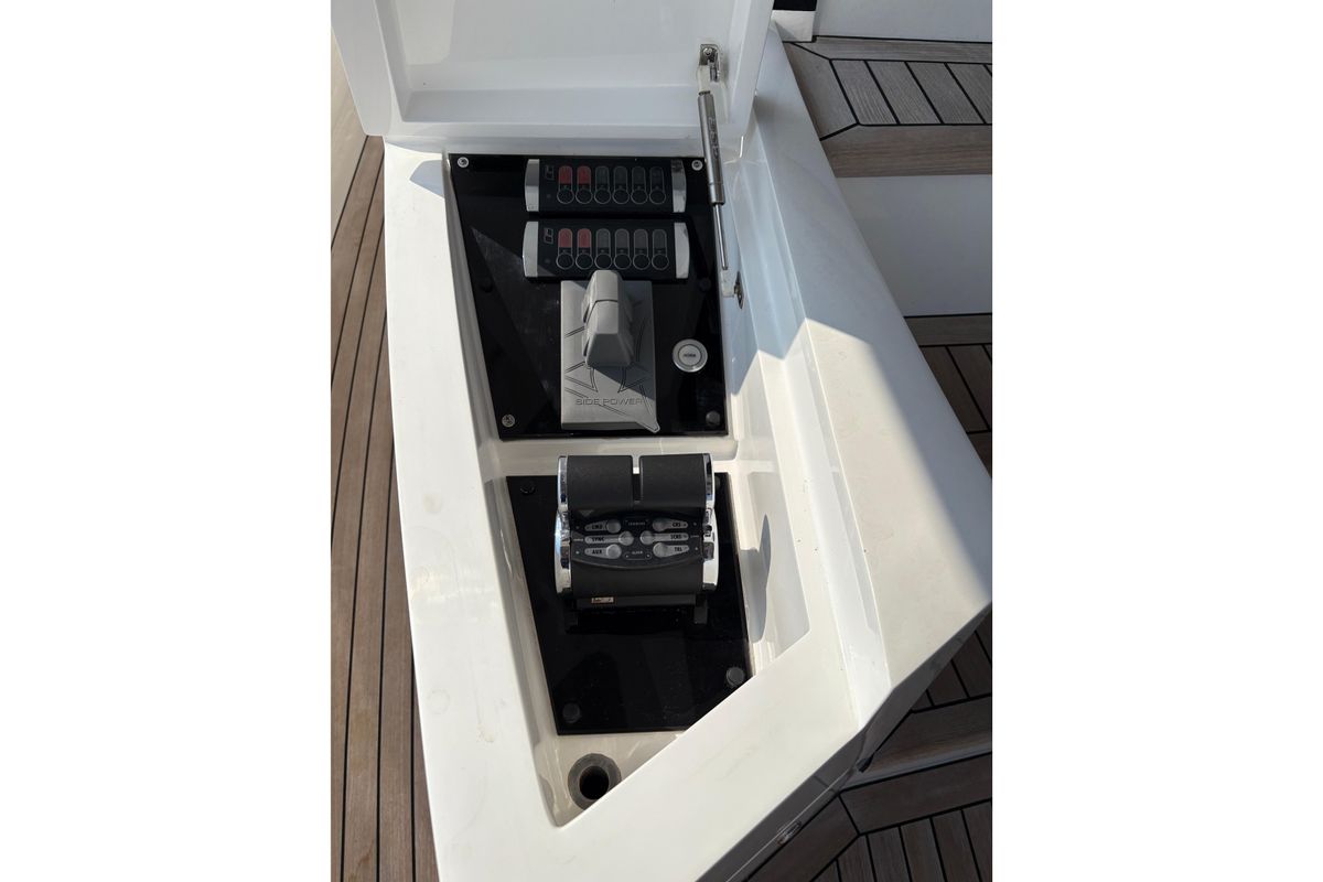 2018 Sunseeker 86 