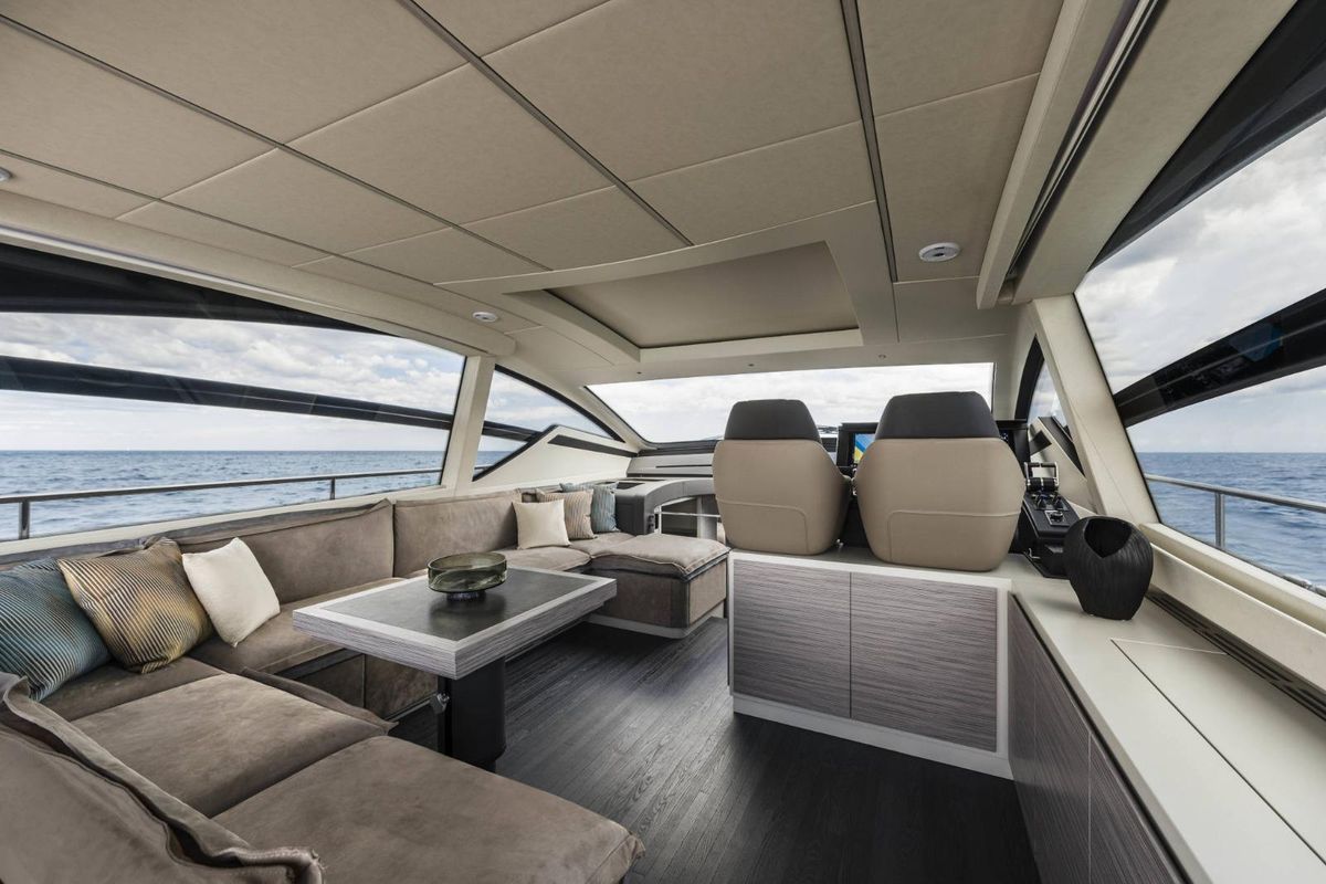 2023 Pershing 60 