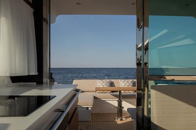  Yacht Photos Pics Manufacturer Provided Image