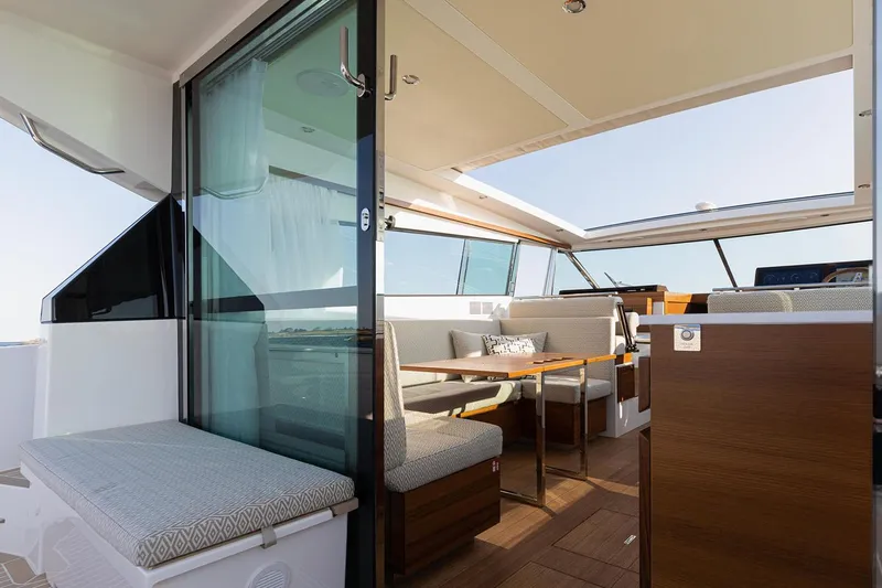  Yacht Photos Pics Manufacturer Provided Image